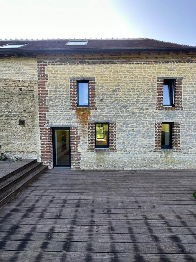 Gite Confortable Au Milieu Des Pres - La Ferme De Montigny Neauphe-Sur-Dive 외부 사진