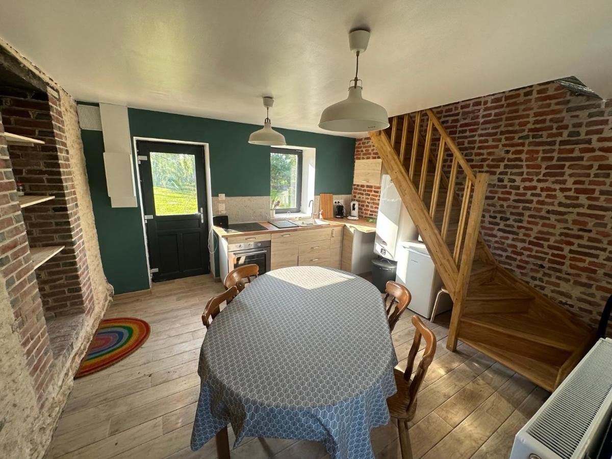 Gite Confortable Au Milieu Des Pres - La Ferme De Montigny Neauphe-Sur-Dive 외부 사진