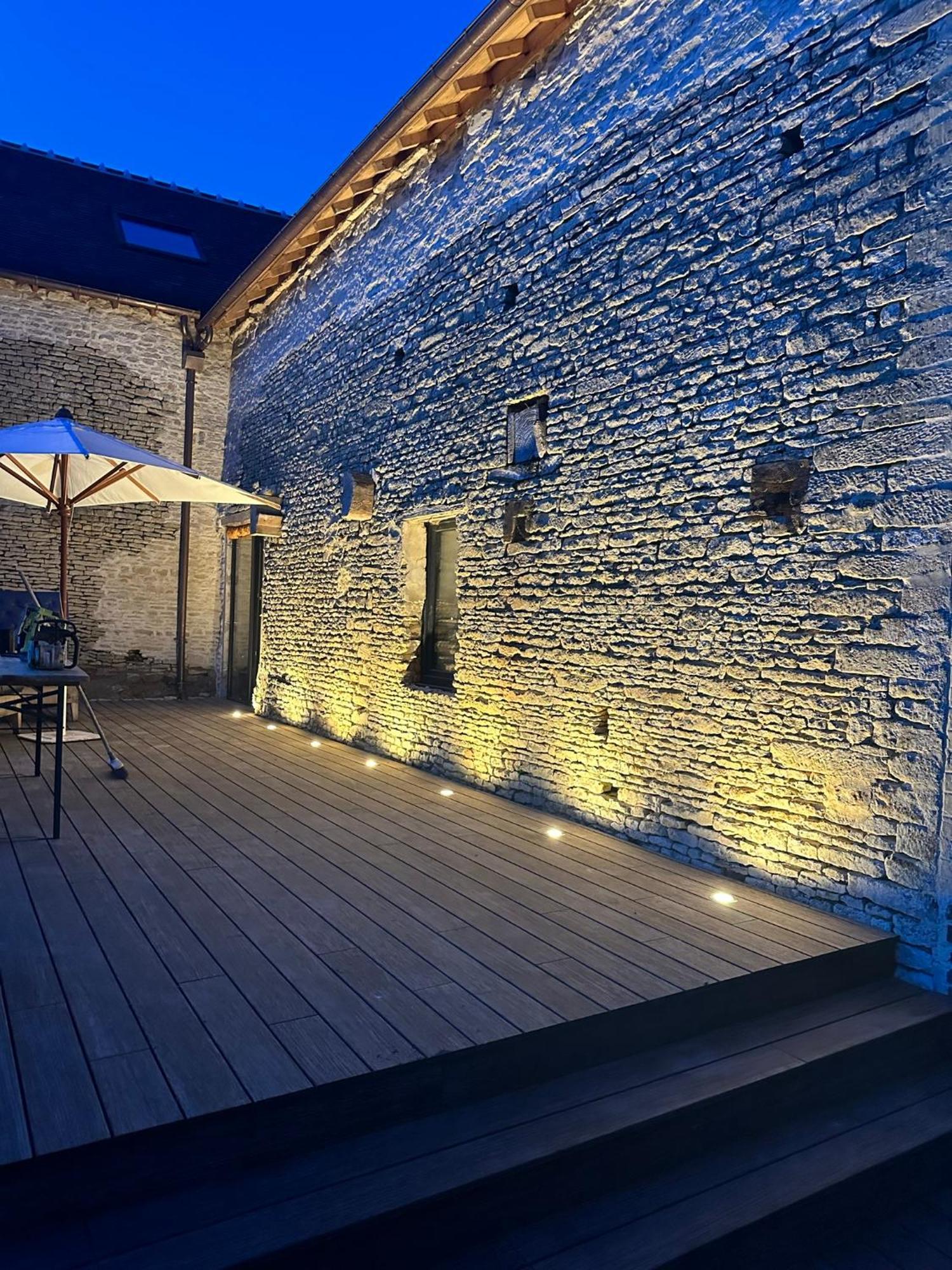 Gite Confortable Au Milieu Des Pres - La Ferme De Montigny Neauphe-Sur-Dive 외부 사진
